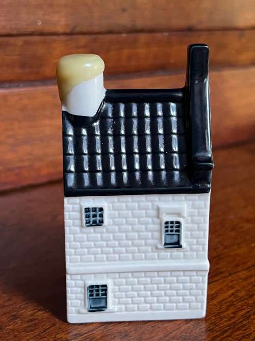 KLM House 31