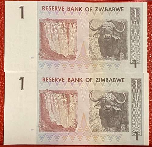 Zimbabwe, Harare 2007 - Two $1 Bank Notes in Sequence And Uncirculated