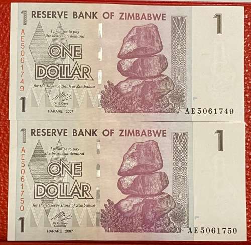 Zimbabwe, Harare 2007 - Two $1 Bank Notes in Sequence And Uncirculated