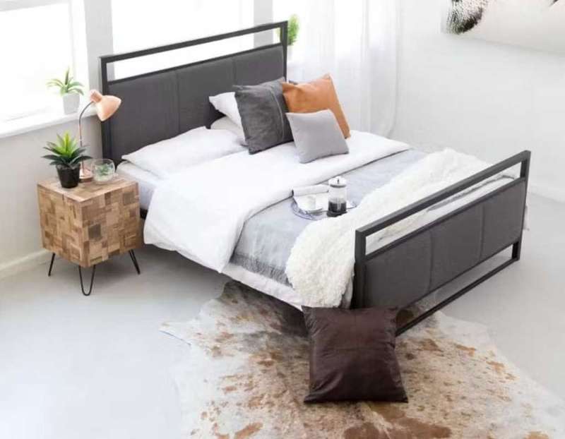 Cielo Lara Contemporary Metal Bed base (Queen Size)