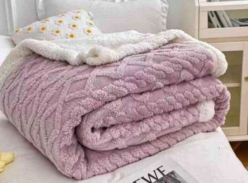 Geometric Patterned Fleece Sherpa Blanket (Queen)