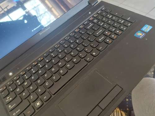 L@@K! LENOVO Intel i3