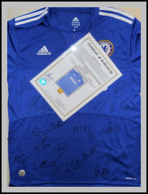 CHELSEA 2009/2010 SQUAD SIGNED HOME SHIRT WITH CERTIFICATE OF AUTHENTICITY