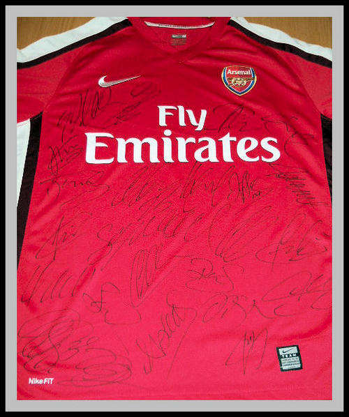 ARSENAL 2009/2010 SQUAD SIGNED SHIRT WITH CERTIFICATE OF AUTHENTICITY