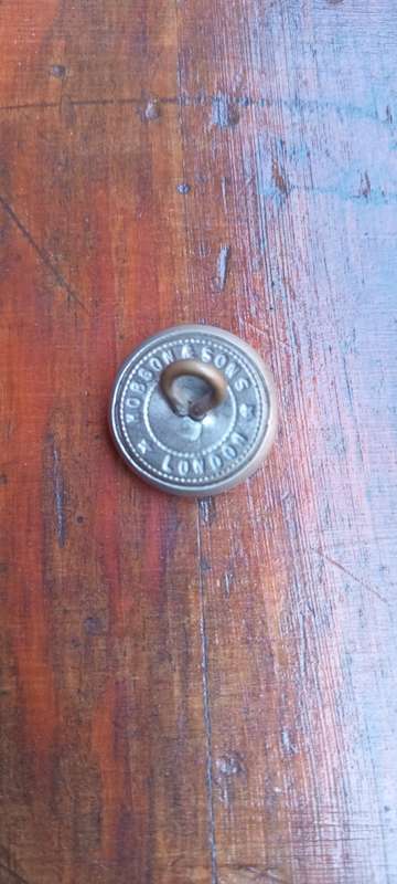 Light ifantry transvaal button on the back: Robinsons London