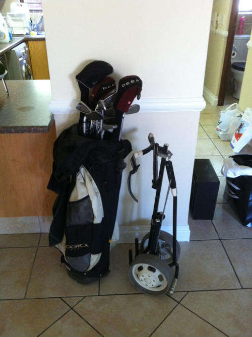 R1 NO RESERVE!!! FULL SET WITH TAYLOR MADE DRIVER, WILSON FAT SHAFT GRAPHITE WOODS AND IRONS!!