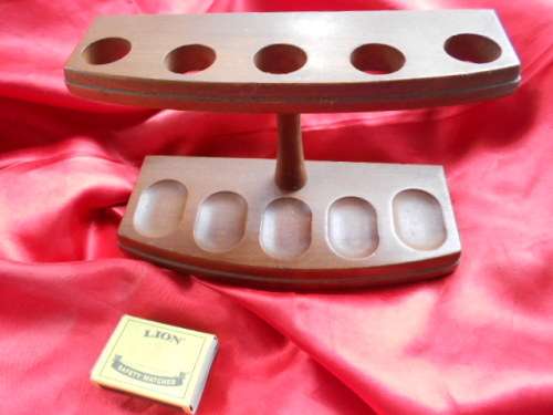 Wooden pipe stand