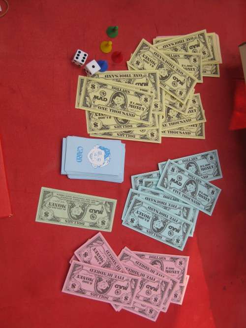 Mad magazine Board Game.  2 to 4 Players. Ages 8 to Adult
