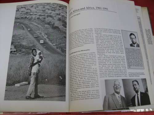 1992.  `A New Illustrated History of South Africa`  Hard cover.