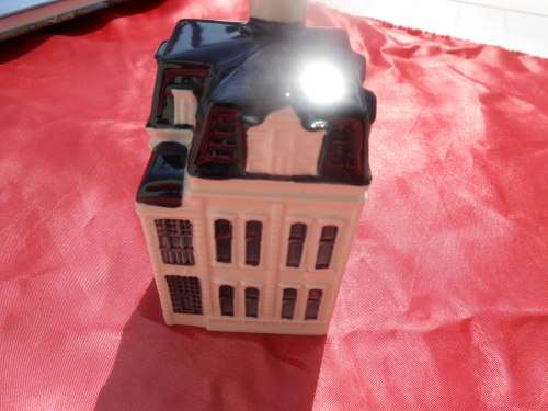 Blue Delft exclusively made for KLM by Bols Royal Distilleries Holland. House no. 91.