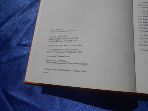 `Die Stad en sy Omgewing`  L.J. van der Merwe.  Hard cover.