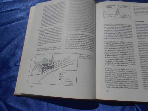 `Die Stad en sy Omgewing`  L.J. van der Merwe.  Hard cover.