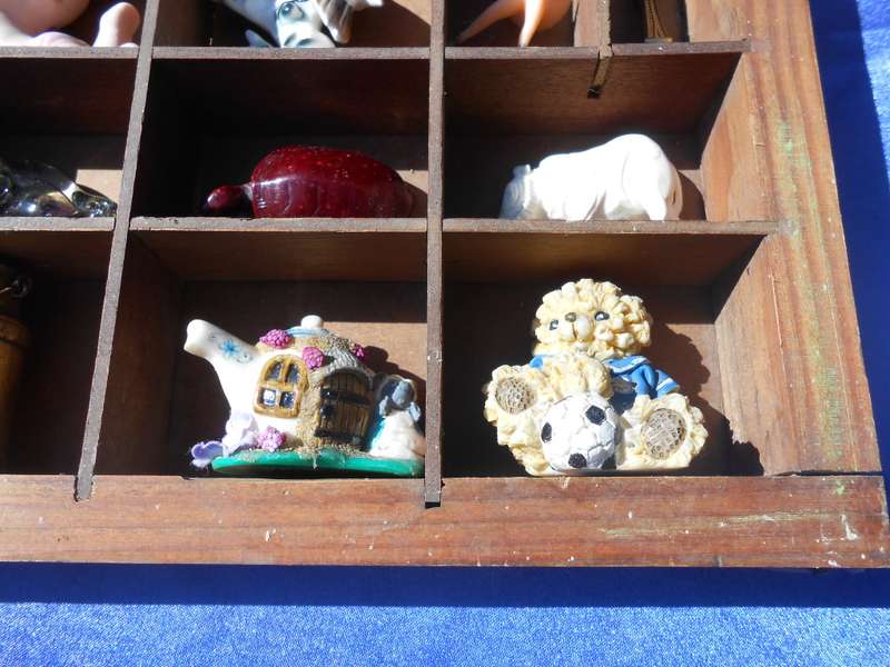 Printer`s tray c/w ornaments.  520mmx360mm