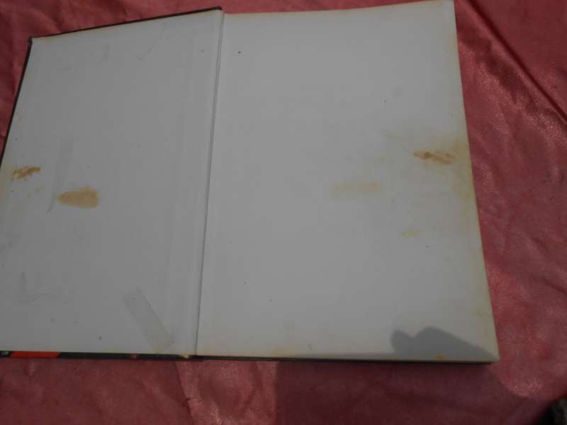 `Huisgenoot se Wenresepte.  Annette Human.  Hard cover.