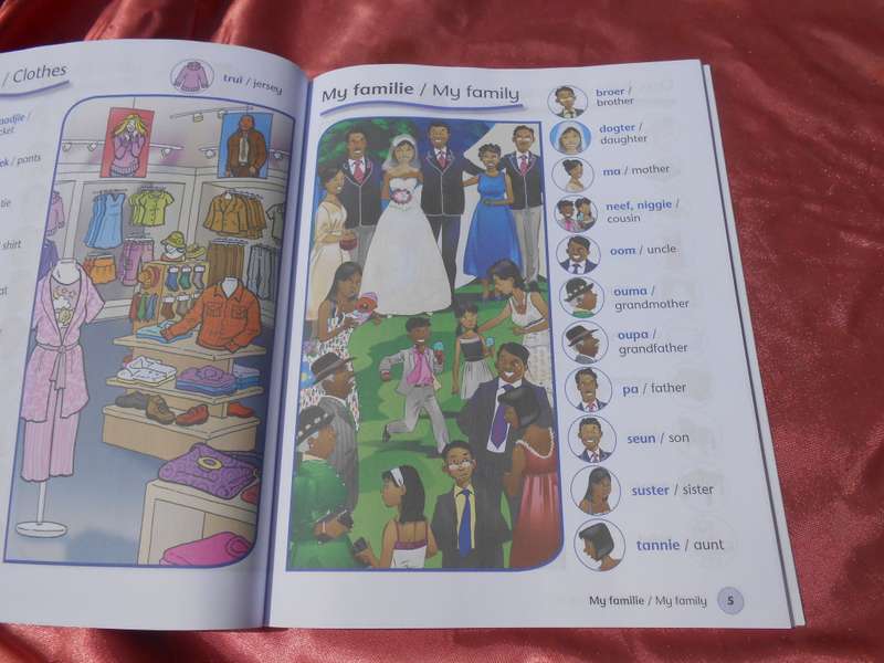 `Longman Grondslagfase-woordeboek` Afrikaans/English  Soft cover.