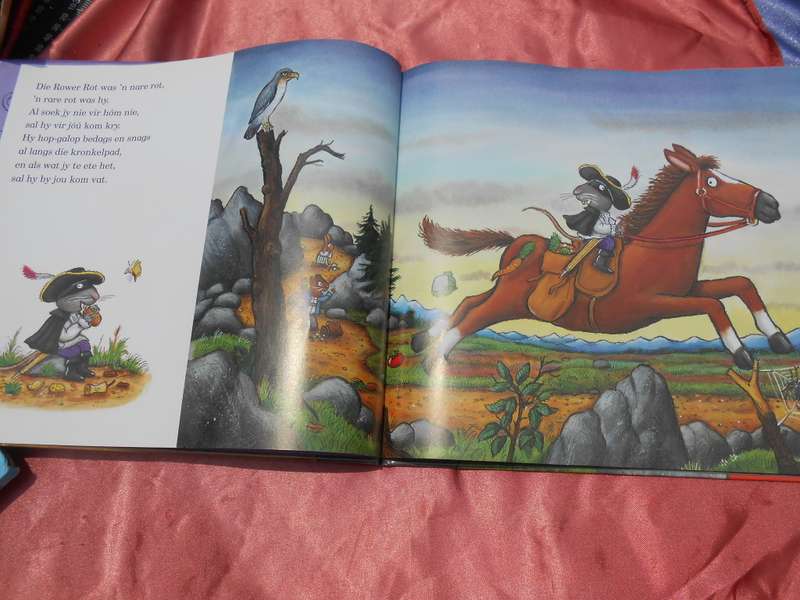 `Rower Rat` Julia Donaldson & Axel Scheffler.  Hardcover.
