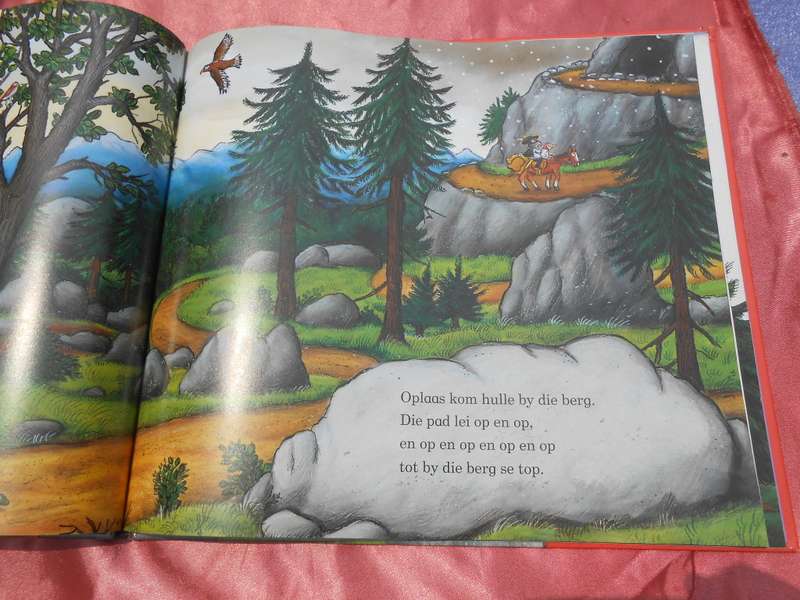 `Rower Rat` Julia Donaldson & Axel Scheffler.  Hardcover.