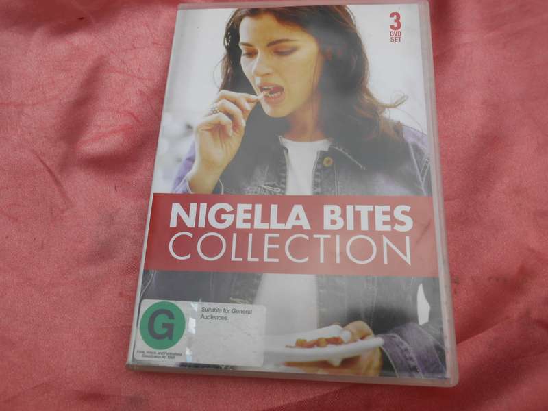 DVD Nigella Bites.  3 discs.