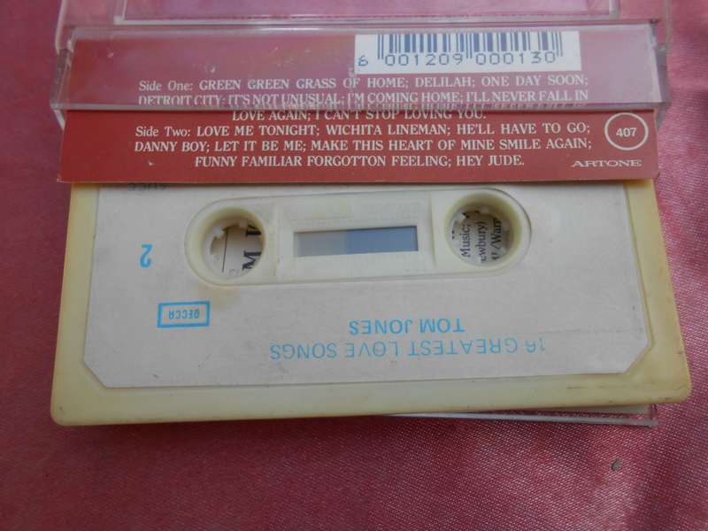 Tape Cassette  Tom Jones.  16 Greatest Love Songs.
