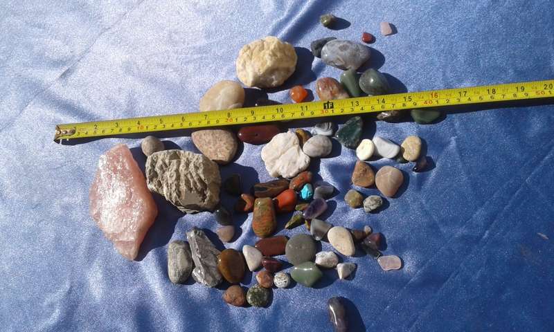 Packet of Semi-precious Minerals   (with lrg rose quartz)