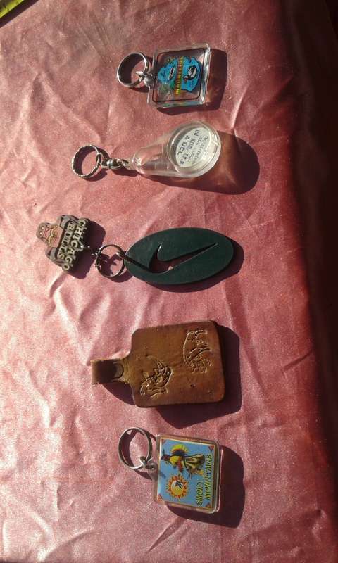 Joblot of keyrings.