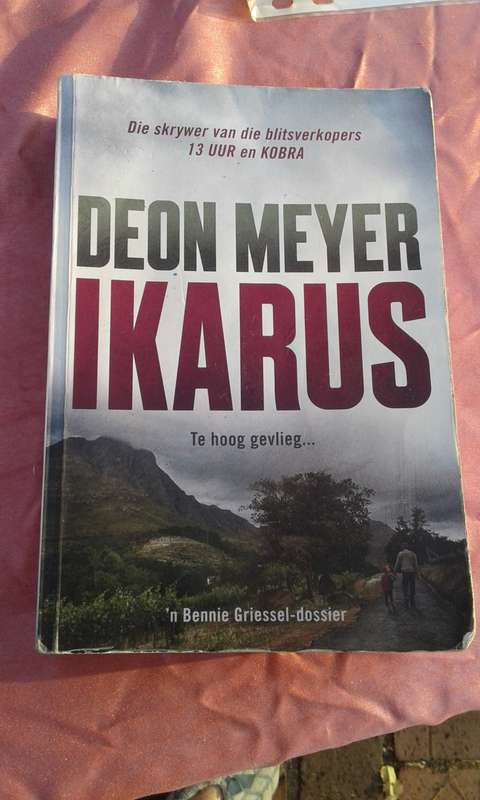 `Ikarus`  Deon Meyer.  Soft cover.