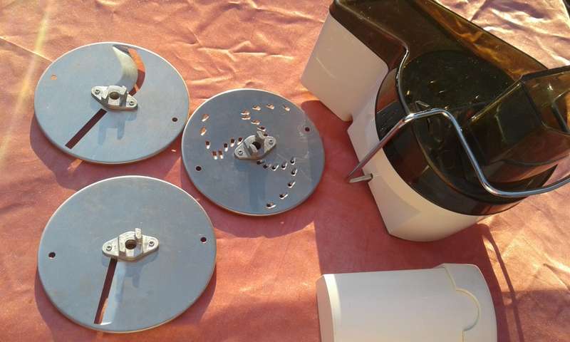 Kenwood attachment A929..  High speed shredder and slicer.