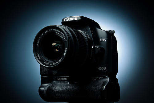 CANON 450D + 18-55mm +CANON SPEEPLITE 430EXII +CANON BATTERY GRIP +4GB MC