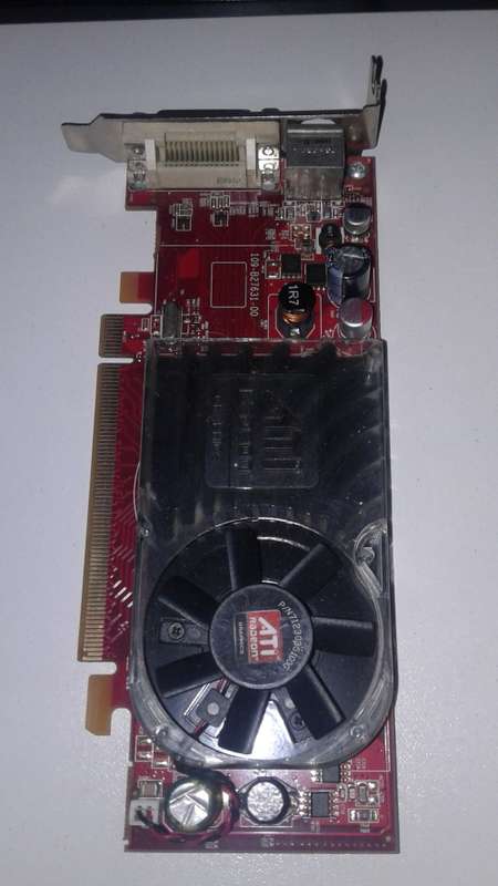 3 x ATI RADEON HD 3450 graphics cards - Radeon HD 3450 - 256 MB