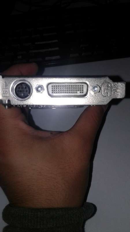 3 x ATI RADEON HD 3450 graphics cards - Radeon HD 3450 - 256 MB