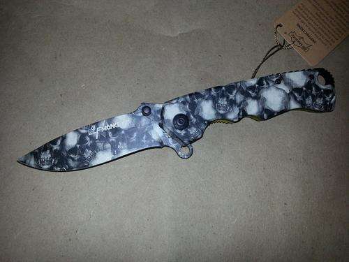 Elf Monkey Knife B092-G Skull**R1.00 NO RESERVE AUCTION**