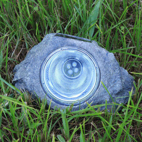 Garden Deco Solar Rock LED Spot Light  **R1 NO RESERVE AUCTION**