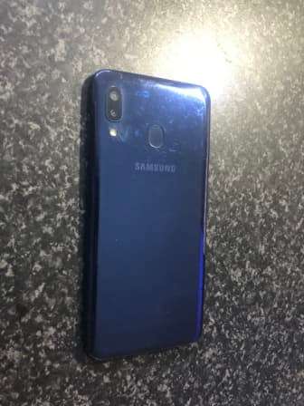 Samsung A20 *for Parts or Repair*