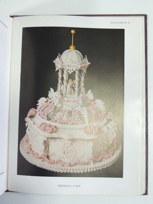 Lambeth Method of Cake Decoration and Practical Pastries - Joseph Lambeth