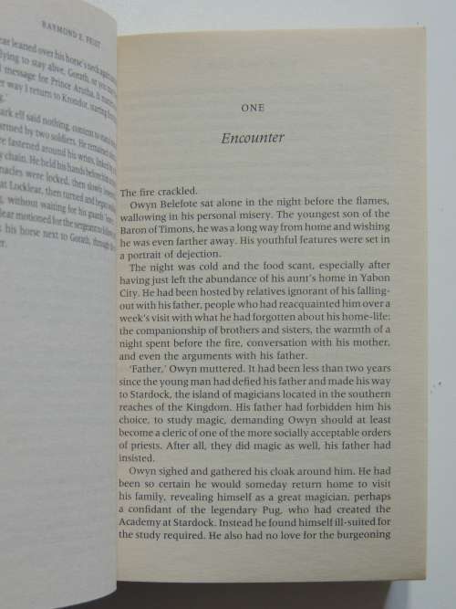 Krondor: The Betrayal - Riftwar Legacy Book 1 - Raymond E Feist