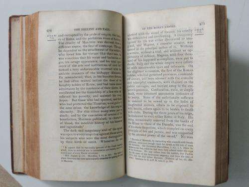 The History of the Decline and Fall of the Roman Empire in 12 Volumes. (1815) - Edward Gibbon