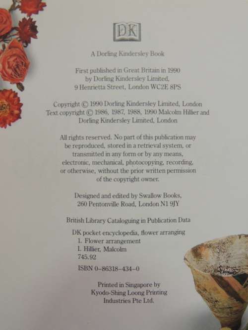 Flower Arranging - Pocket Encyclopedia - Ed. Malcolm Hillier
