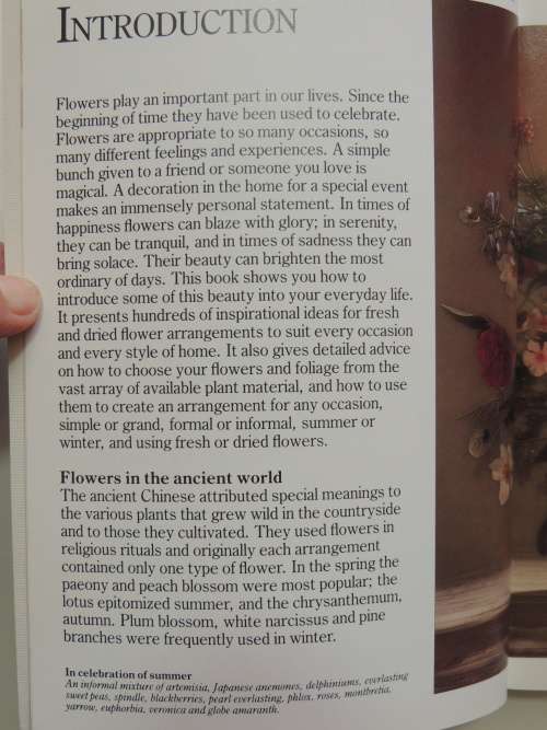 Flower Arranging - Pocket Encyclopedia - Ed. Malcolm Hillier