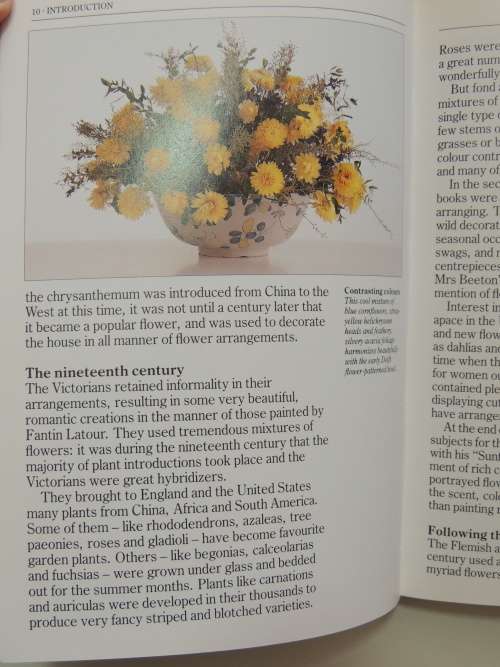Flower Arranging - Pocket Encyclopedia - Ed. Malcolm Hillier