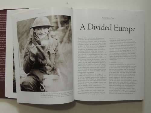 The History Of World War 1 In Photographs - R. Hamilton
