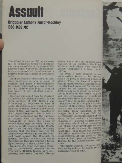 Commando - The Pan/Ballantine Illustrated History of WW2 - Weapons Book - Peter Young