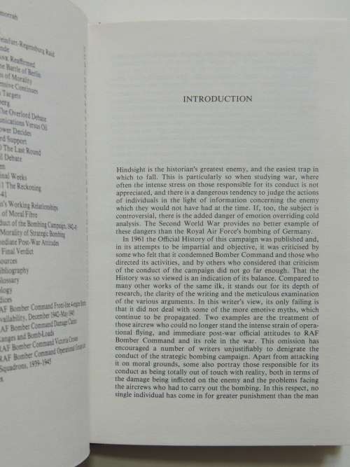 Bomber Harris and the Strategic Bombing Offensive, 1939-1945 - Charles Messenger
