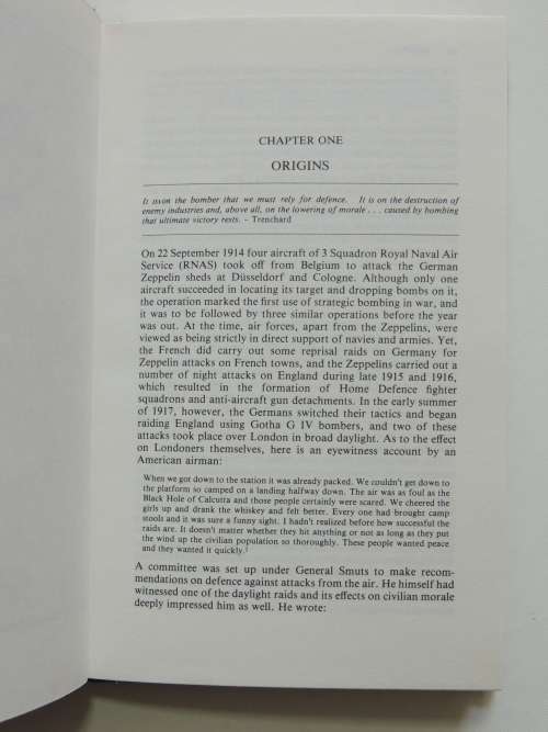 Bomber Harris and the Strategic Bombing Offensive, 1939-1945 - Charles Messenger