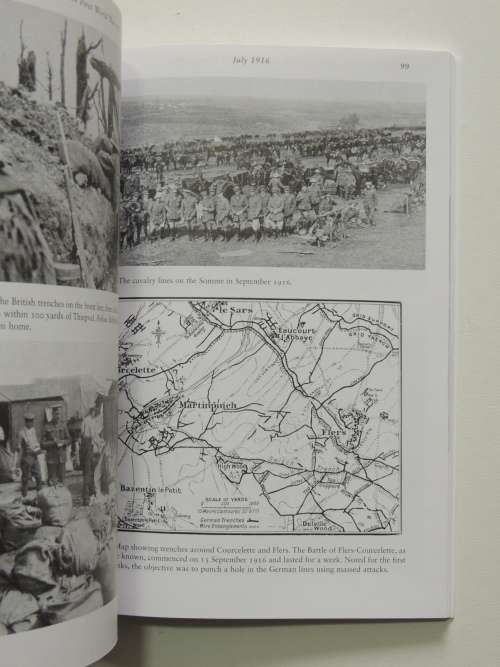 The First World War In Pohotographs 1914 Over By Christmas - John Christopher, Campbell McCutcheon