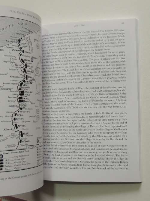 The First World War In Pohotographs 1914 Over By Christmas - John Christopher, Campbell McCutcheon