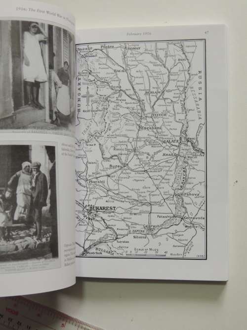 The First World War In Pohotographs 1914 Over By Christmas - John Christopher, Campbell McCutcheon