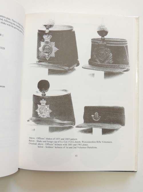 Badges Of The Worcestershire Regiment - R.W. Bennet