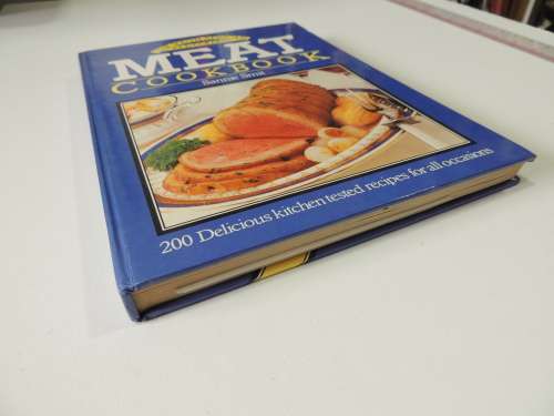 The South African All-Colour Meat Cookbook - Sannie Smit