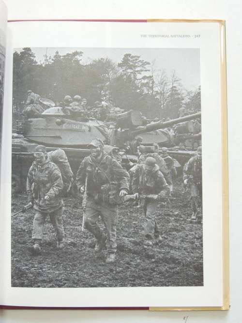 The Territorial Battalions  A Pictorial History 1859 - 1985 - Ray Westlake