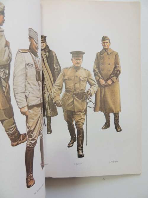 The Poster Book Of Military Uniforms and Weaponry - World War I - Pierre Turner